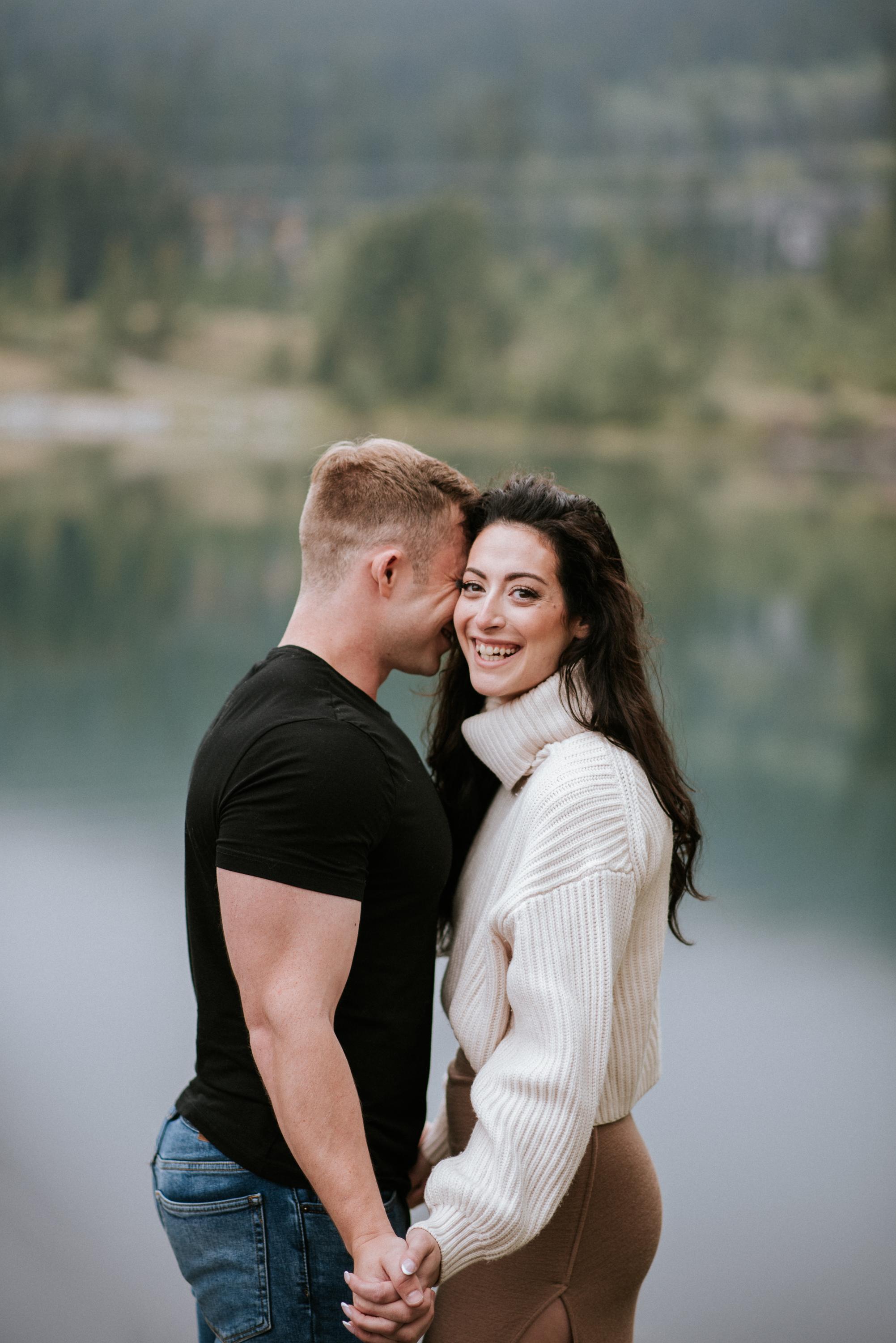 What to Wear: A Guide for Your Engagement Shoot